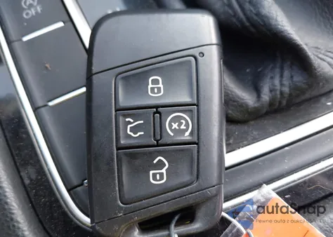 2020 Volkswagen Arteon 2.0T Sel z USA, uszkodzony, nr VIN WVWDR7AN1LE016113